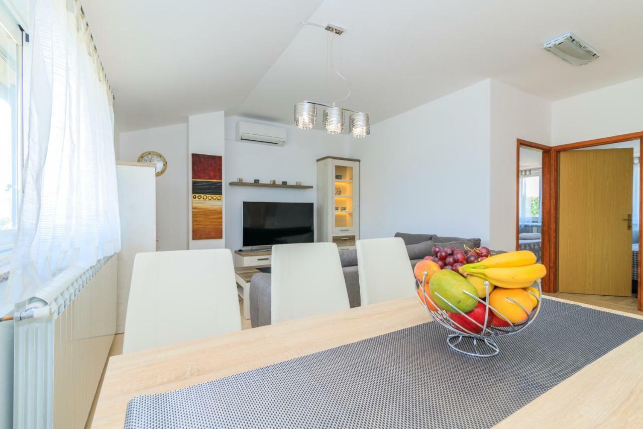 Holiday Home Natasha Svetvinčenat Dış mekan fotoğraf
