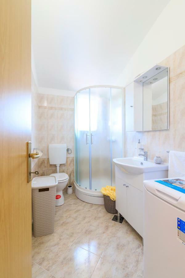 Holiday Home Natasha Svetvinčenat Dış mekan fotoğraf